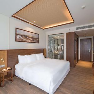 Premier King Room Balcony Partial Sea View