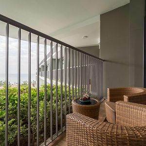 One-Bedroom Executive King Room Balcony Sea View